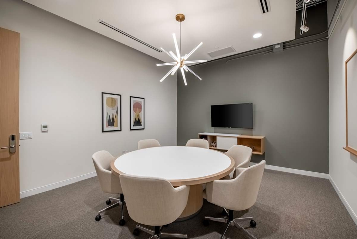 Spaces (IWG) 208 Booth Street Ottawa