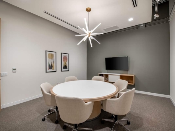 Spaces (IWG) 208 Booth Street Ottawa
