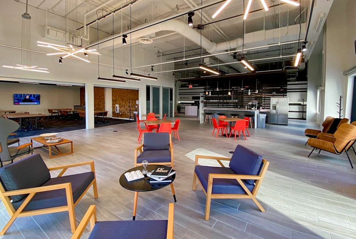 Spaces (IWG) 21 E State St Columbus