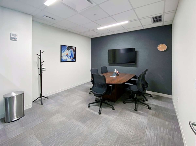 Spaces (IWG) 21 E State St Columbus