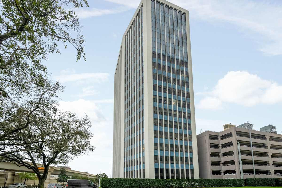 Regus (IWG) 2100 West Loop South Houston
