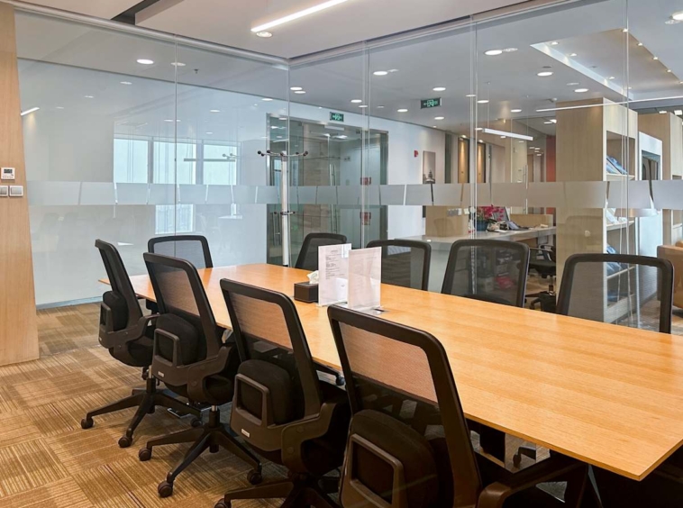 Regus (IWG) 235 Minsheng Road Chongqing
