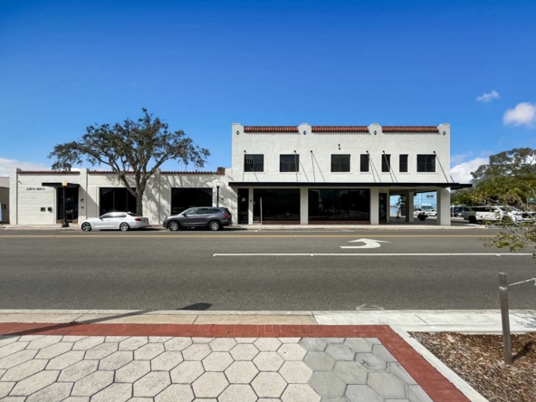 Regus (IWG) 238 N Massachusetts Ave Lakeland