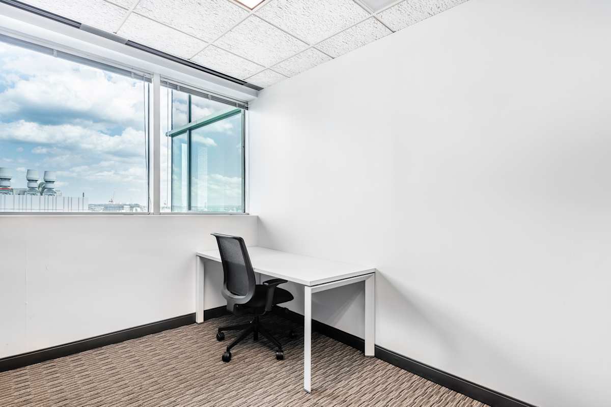 Regus (IWG) 245 First Street Cambridge (MA)