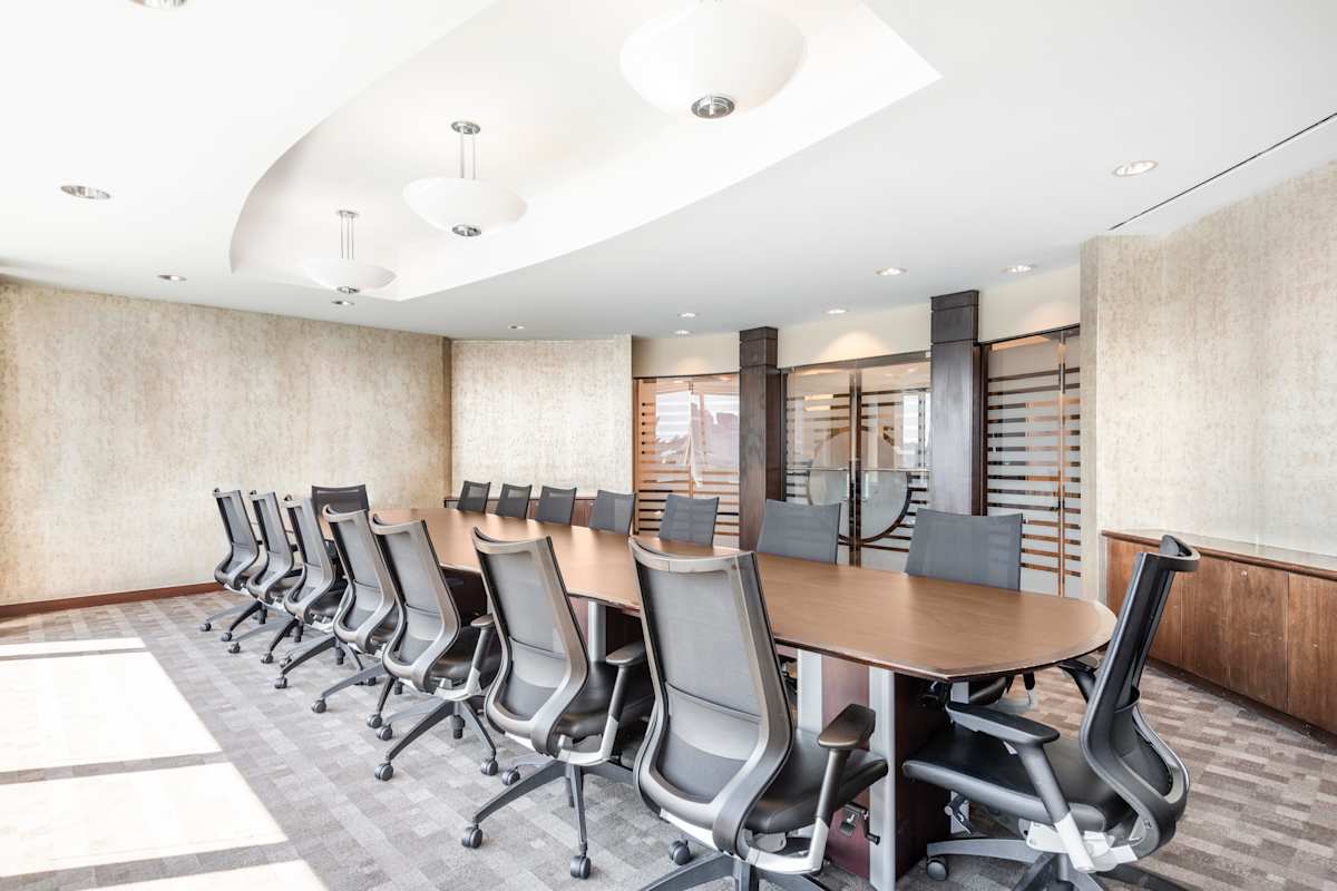 Regus (IWG) 245 First Street Cambridge (MA)