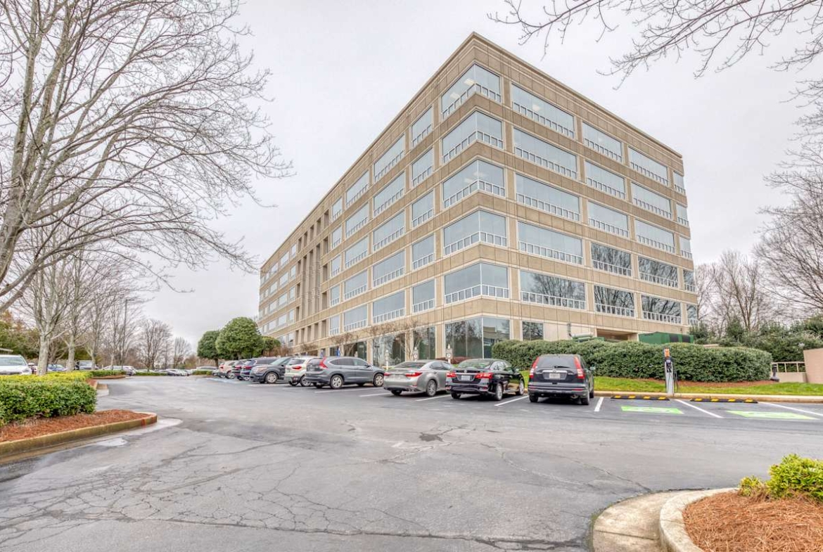 Regus (IWG) 2475 Northwinds Parkway Alpharetta