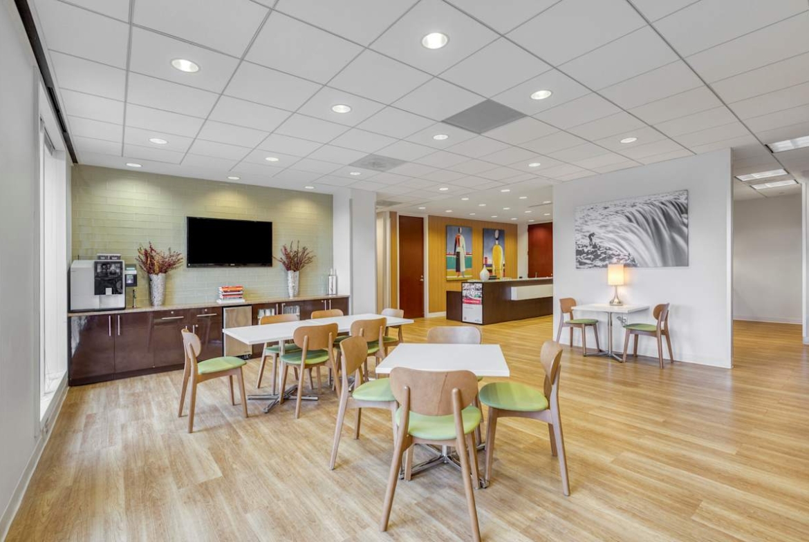 Regus (IWG) 2475 Northwinds Parkway Alpharetta