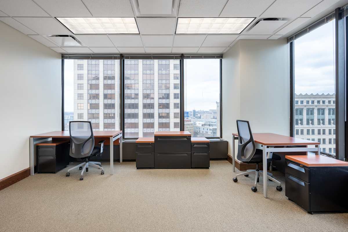 HQ (IWG) 250 East Wisconsin Avenue Milwaukee