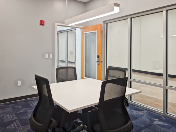 HQ (IWG) 2600 Middletown Commons White Hall