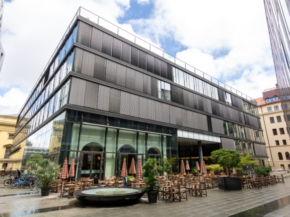 Maximilianstraße 13
