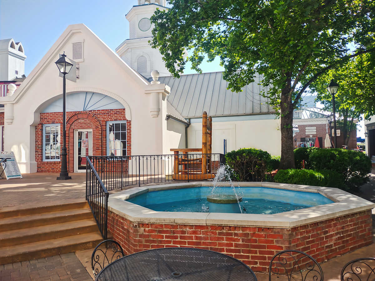 2800 W. 76 Country Blvd., Branson
