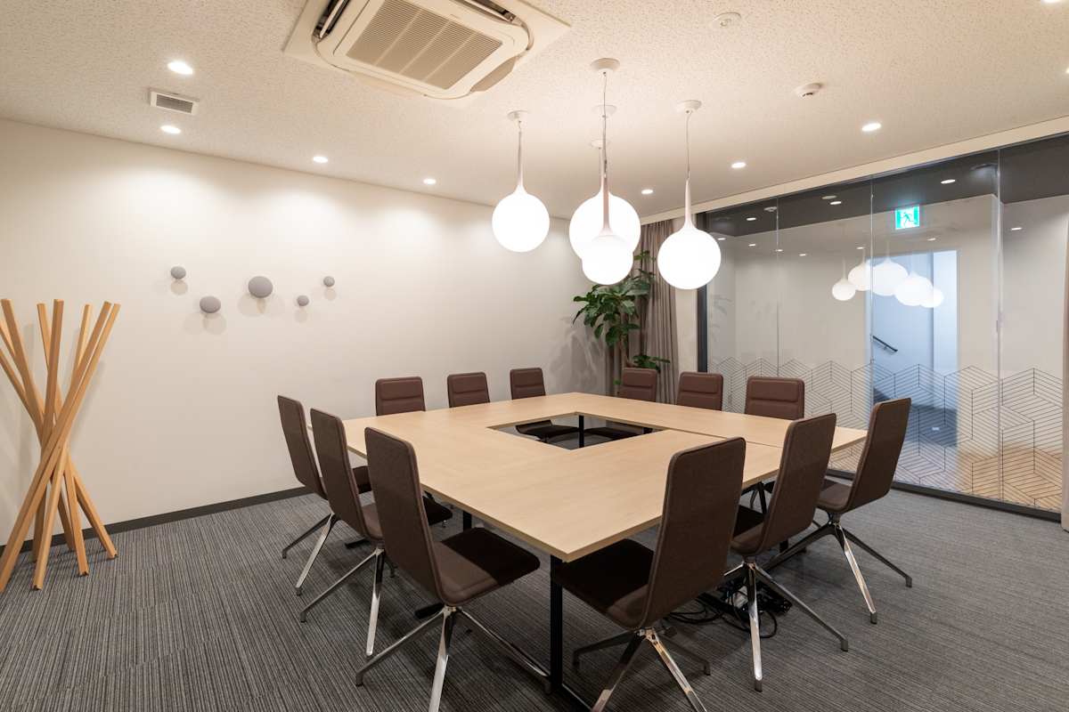 Spaces (IWG) 3-4-25 Hakataekimae Fukuoka
