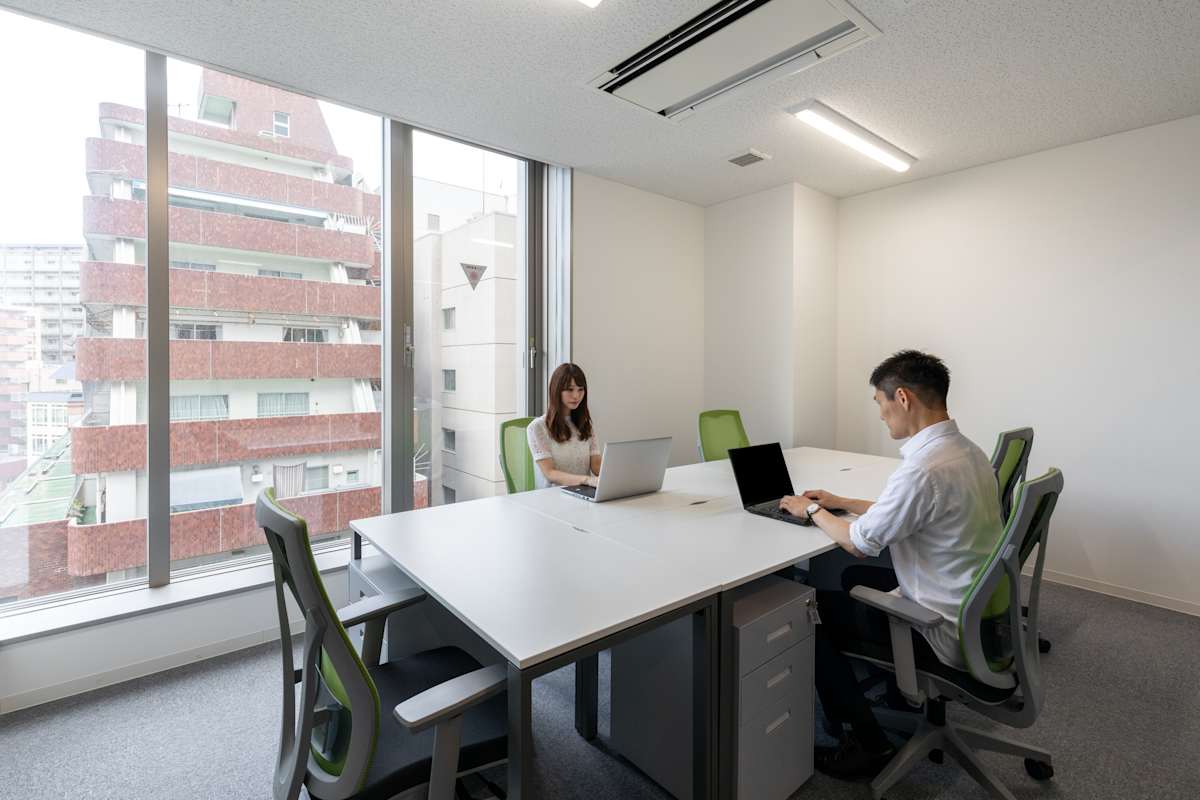 Spaces (IWG) 3-4-25 Hakataekimae Fukuoka