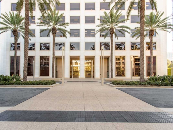 Regus (IWG) 300 Spectrum Center Drive Irvine