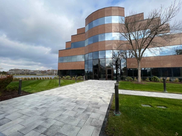 Regus (IWG) 301 Edgewater Place Wakefield