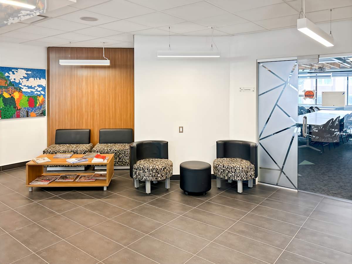 HQ (IWG) 3107 ave Des Hotels QuÃ©bec