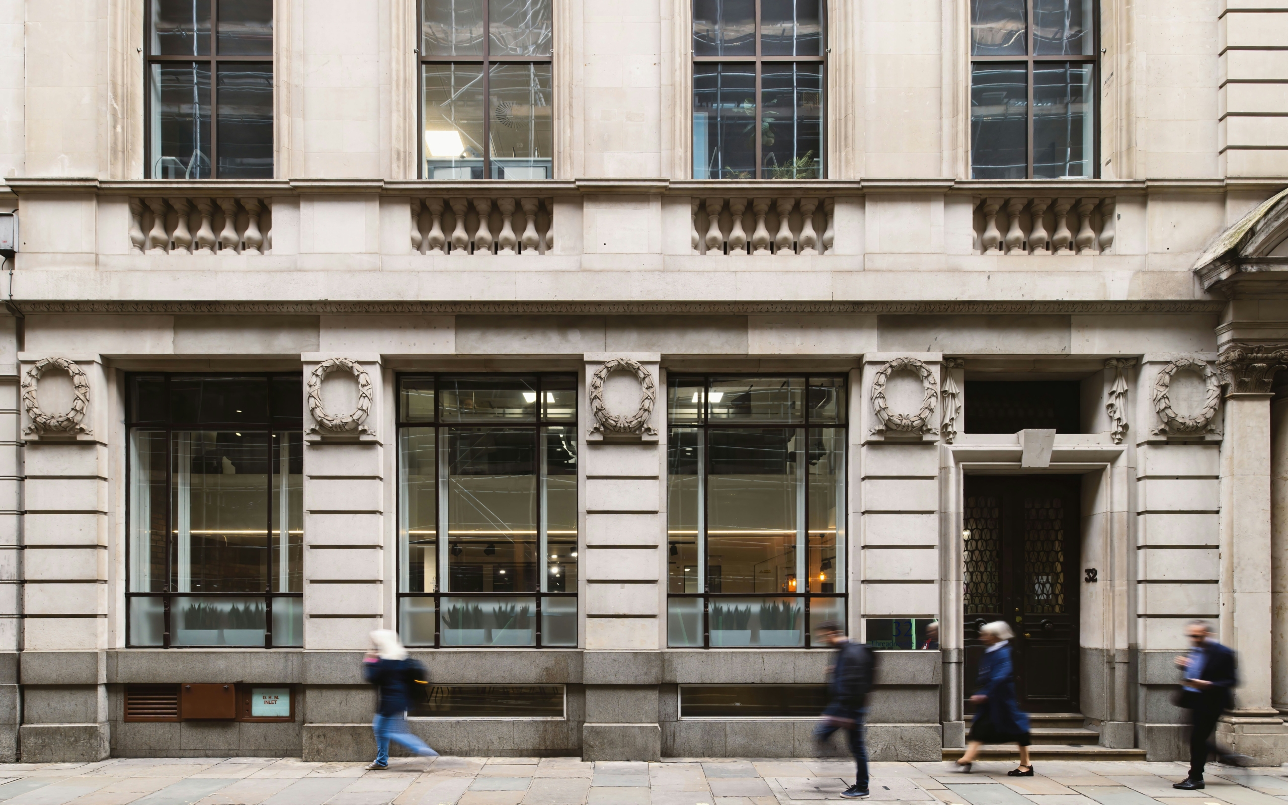 32-Threadneedle-Street-1 32 Threadneedle Street Boutique