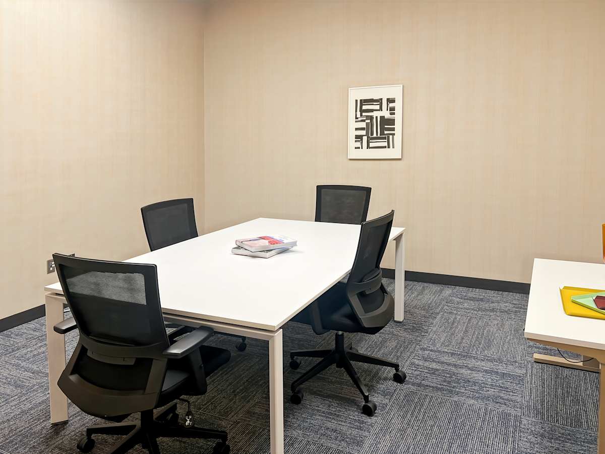 325 E Grand River Avenue East Lansing HQ (IWG) 325 E Grand River Avenue East Lansing