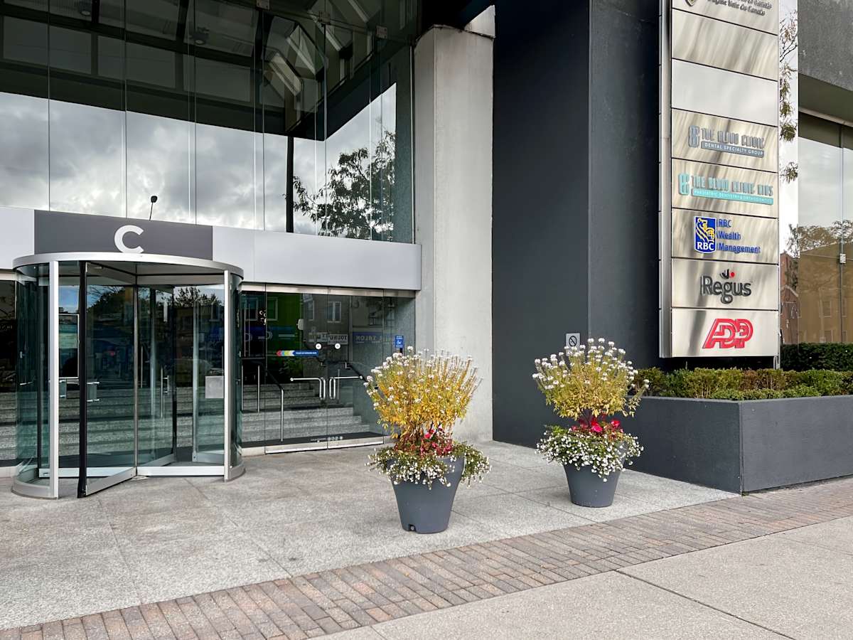Regus (IWG) 3250 Bloor Street West Toronto