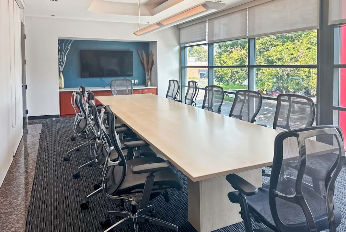 HQ (IWG) 333 University Avenue Sacramento