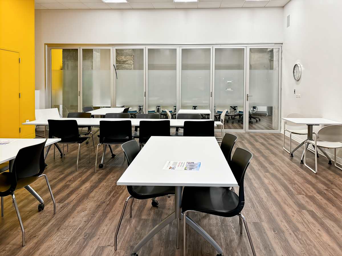 Spaces (IWG) 3400 W Stonegate Blvd Arlington Heights
