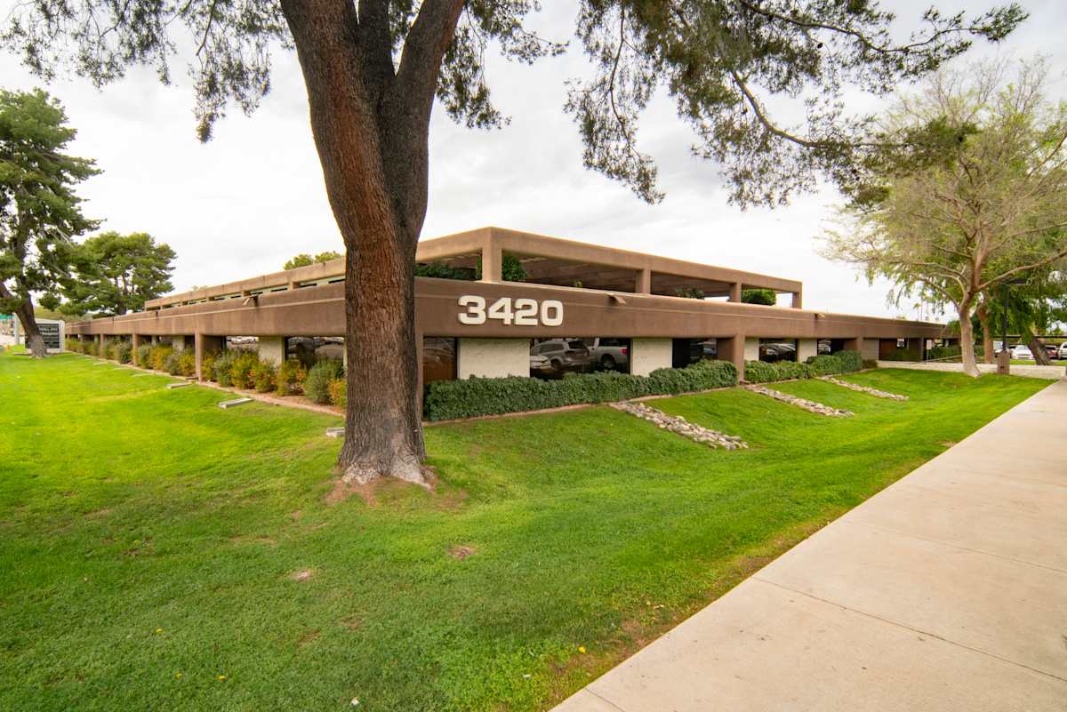 Regus 3420 East Shea Boulevard