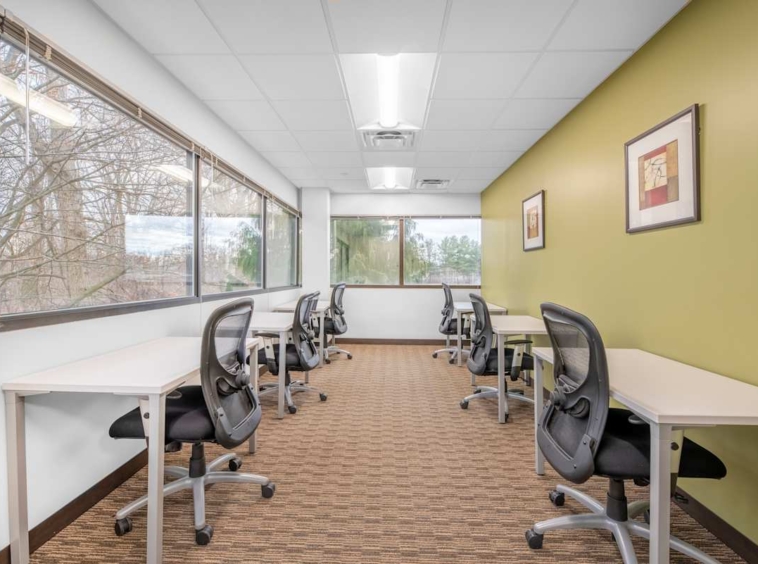 Regus (IWG) 360 Bloomfield Avenue Windsor