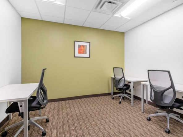 Regus (IWG) 360 Bloomfield Avenue Windsor
