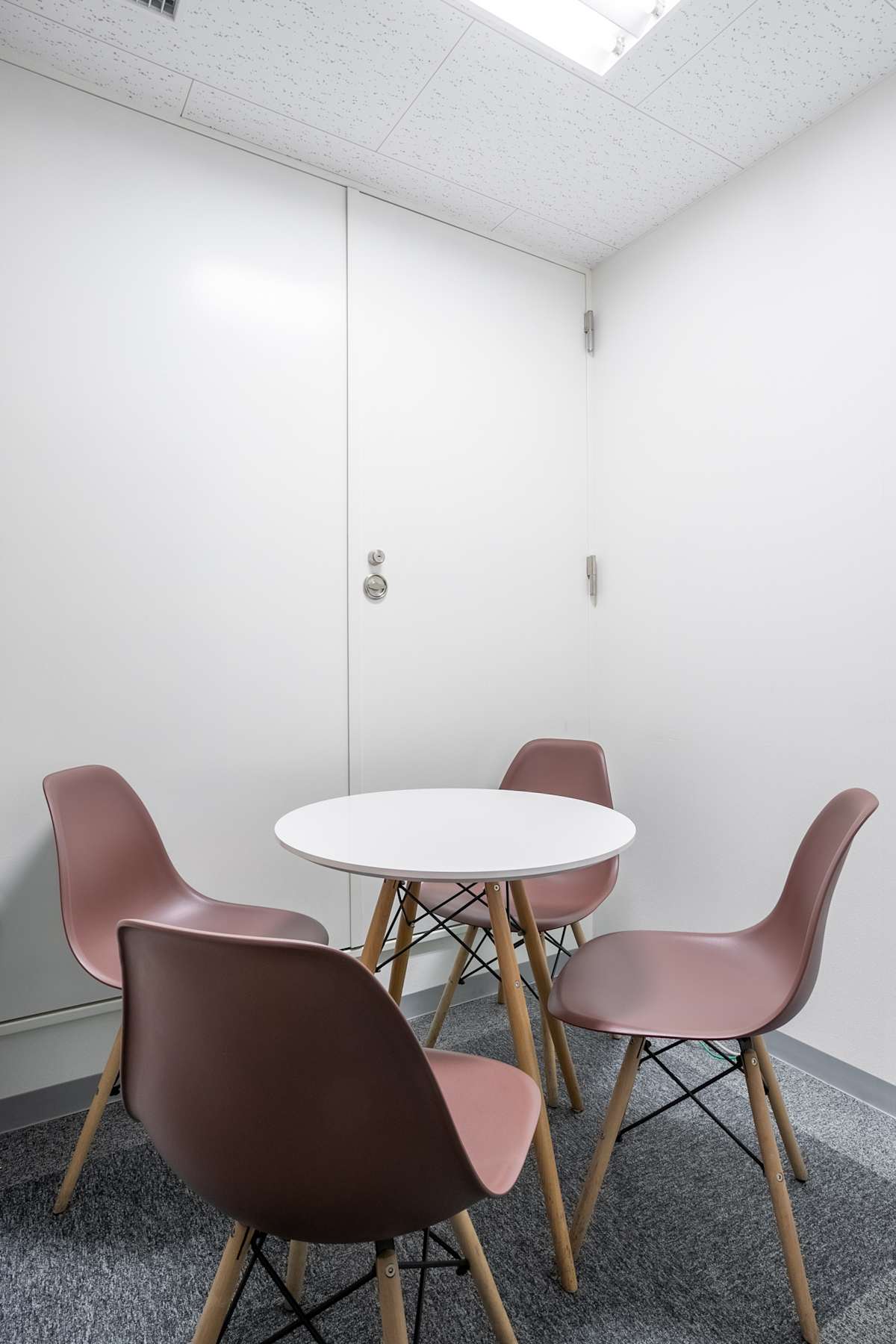 37 Keiwa Building Sapporo Open Office (IWG) 37 Keiwa Building Sapporo