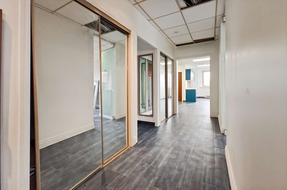 HQ (IWG) 39 Queen St St Catharines