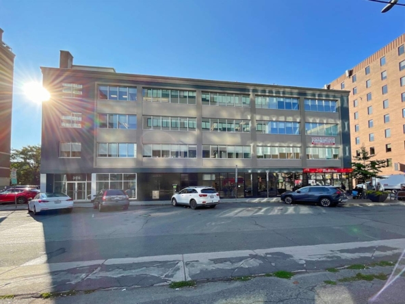 HQ (IWG) 396 Cooper St Ottawa