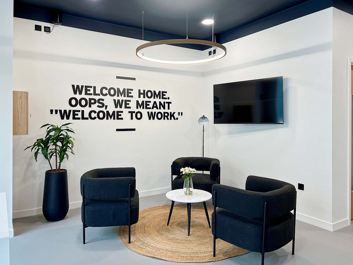 4-5-Victoria-Square-4