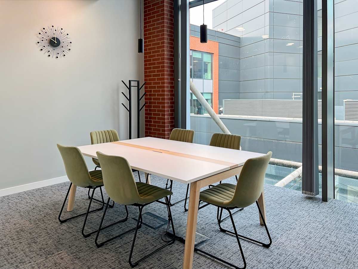 4-5-Victoria-Square-8