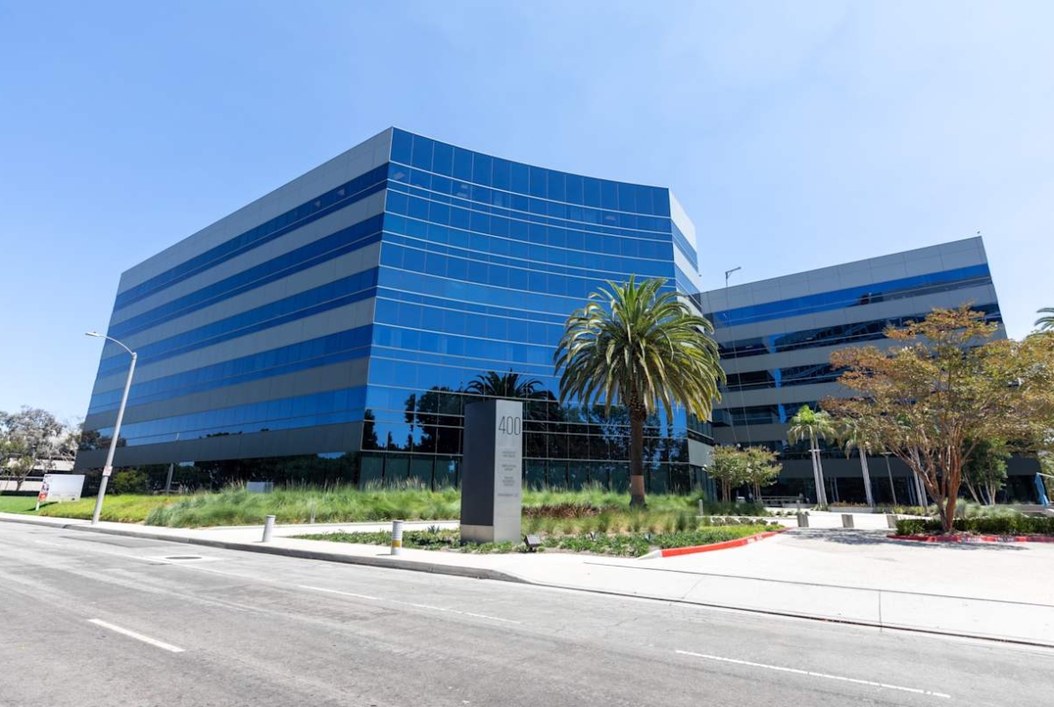 Regus (IWG) 400 Continental Boulevard El Segundo