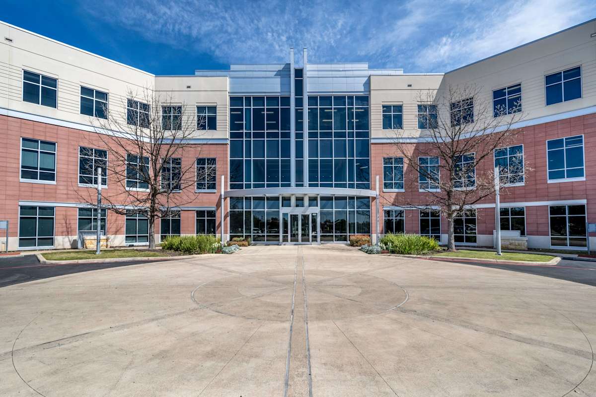 Regus (IWG) 401 East Sonterra Boulevard San Antonio