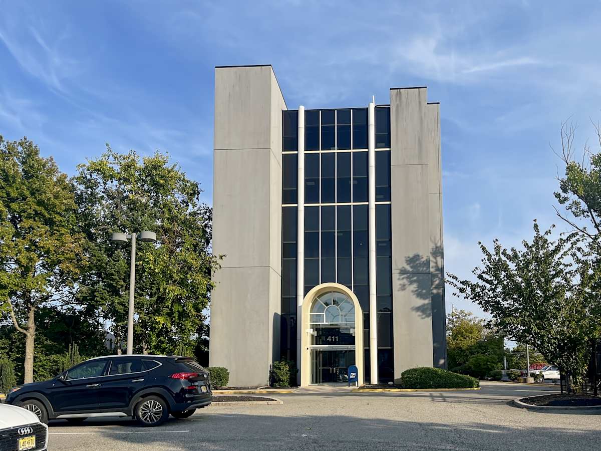 411 State Route 17 Hasbrouck Heights Regus (IWG) 411 State Route 17 Hasbrouck Heights
