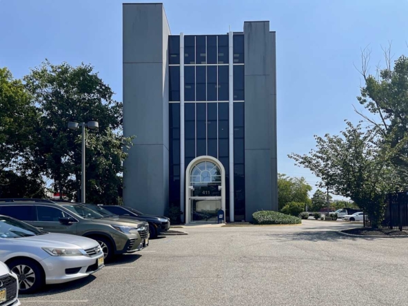 Regus (IWG) 411 State Route 17 Hasbrouck Heights
