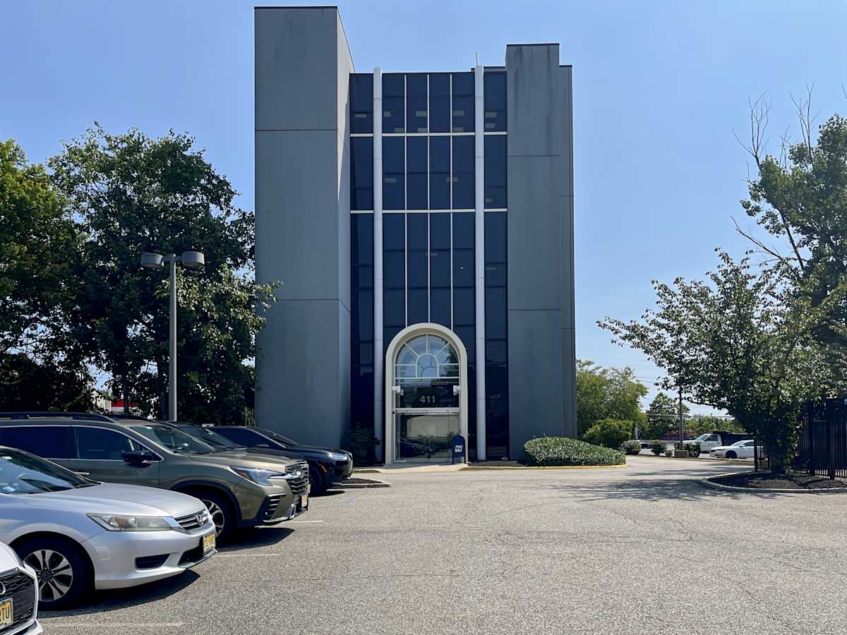 411 State Route 17 Hasbrouck Heights Regus (IWG) 411 State Route 17 Hasbrouck Heights