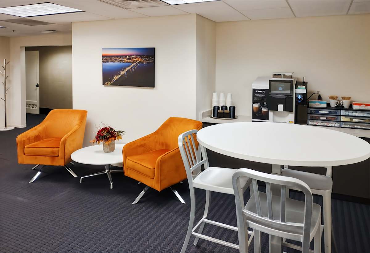 Regus (IWG) 416  Main St Peoria