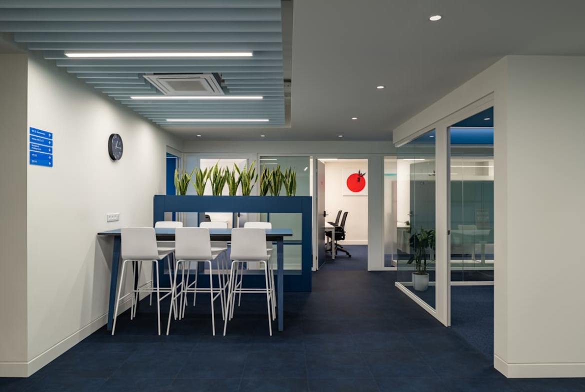 HQ (IWG) 46 Kefallinias & Patission Av. Athens