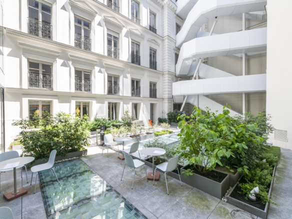 54 Rue de Londres, 75008 Paris