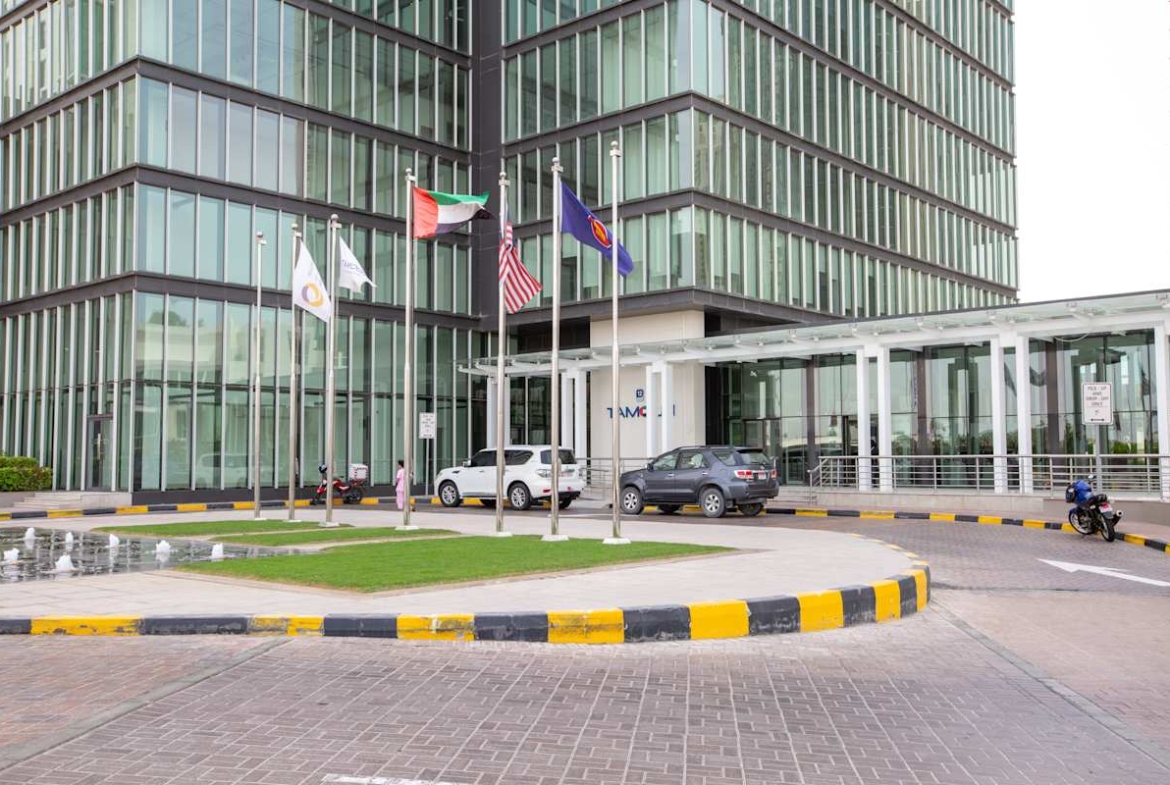 Regus Tamouh Tower