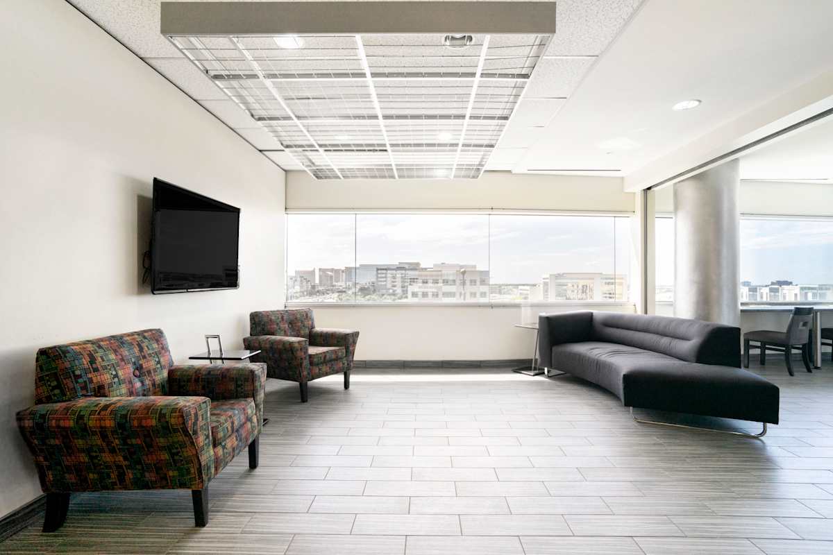 5050 Quorum Drive Addison Regus (IWG) 5050 Quorum Drive Addison