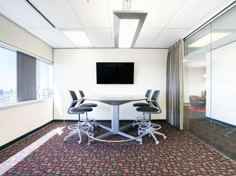 Regus (IWG) 5050 Quorum Drive Addison
