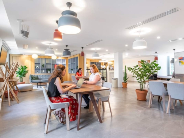 Spaces (IWG) 54 Rue de Londres Paris