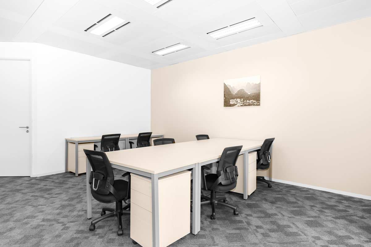 Regus (IWG) 568 Hengfeng Road Shanghai