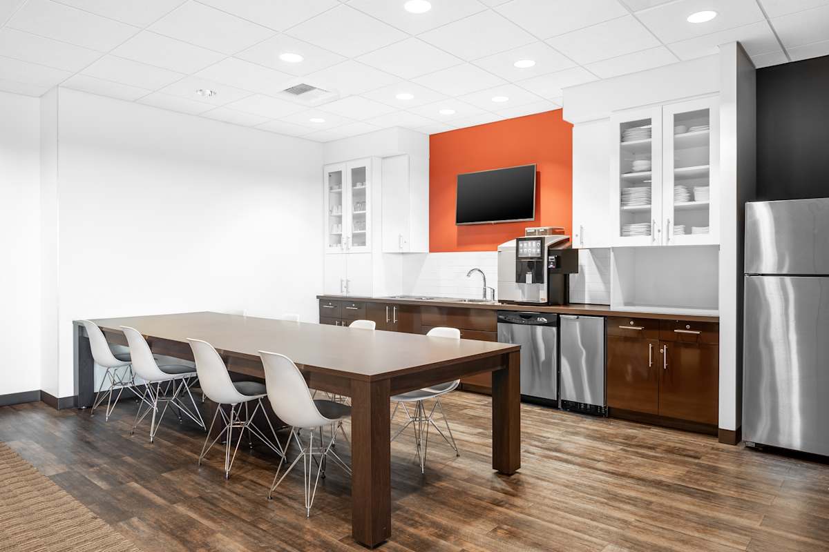5680 King Centre Drive, Alexandria