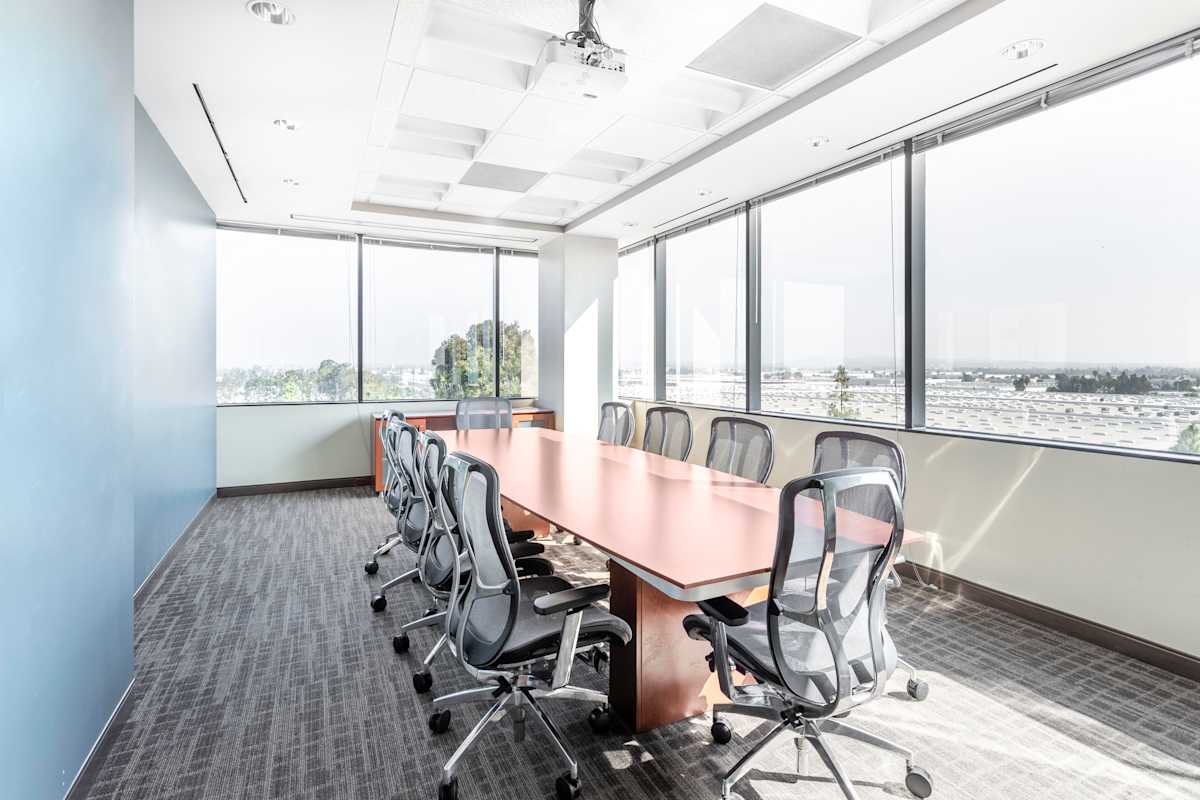 Regus (IWG) 6 Centerpointe Drive La Palma