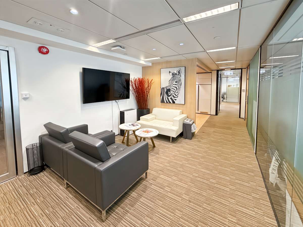60 Gloucester Road, Hong Kong Island