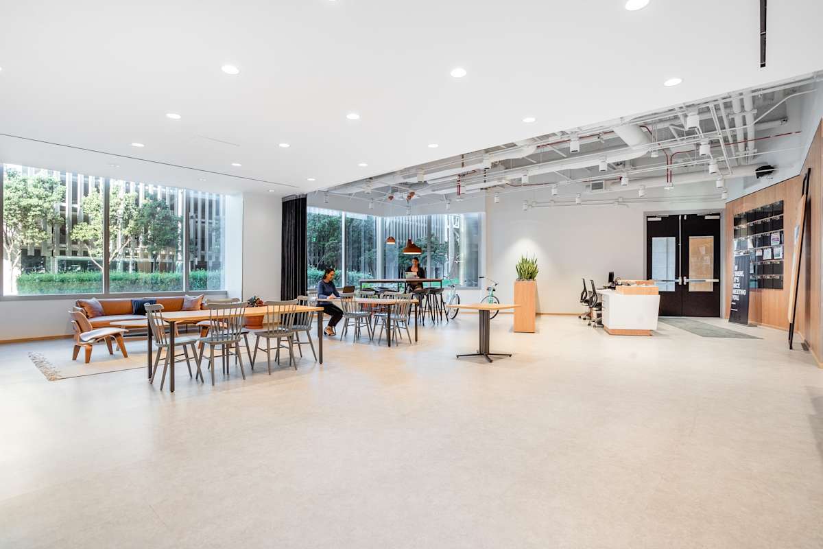 Spaces (IWG) 611 Gateway Boulevard South San Francisco